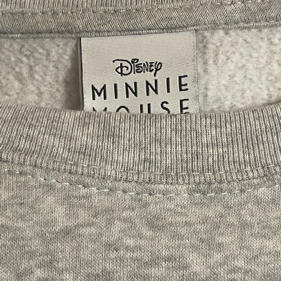 🎁SALE🎁DISNEY GREY MINNIE MOUSE EMBROIDERED SWEATSHIRT SZ MED - Picture 4 of 9